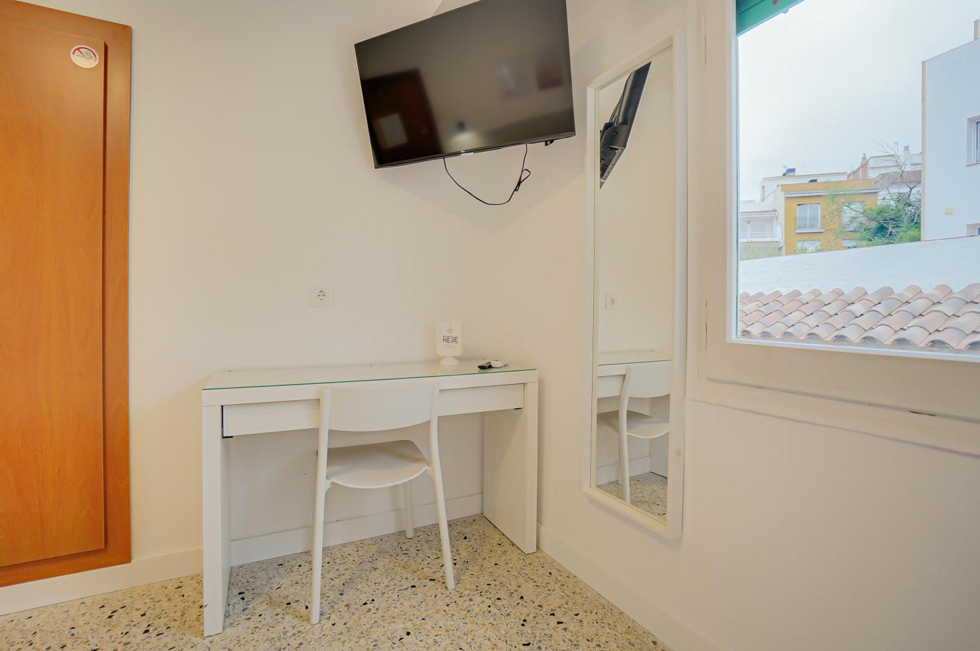 Hostal Y Apartamento Moli De Mar Lloret de Mar Kültér fotó